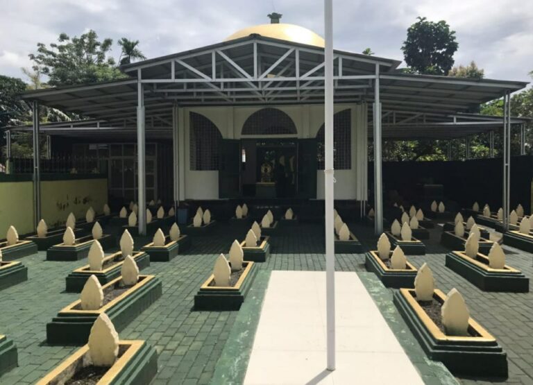 Makam Raja Ternate