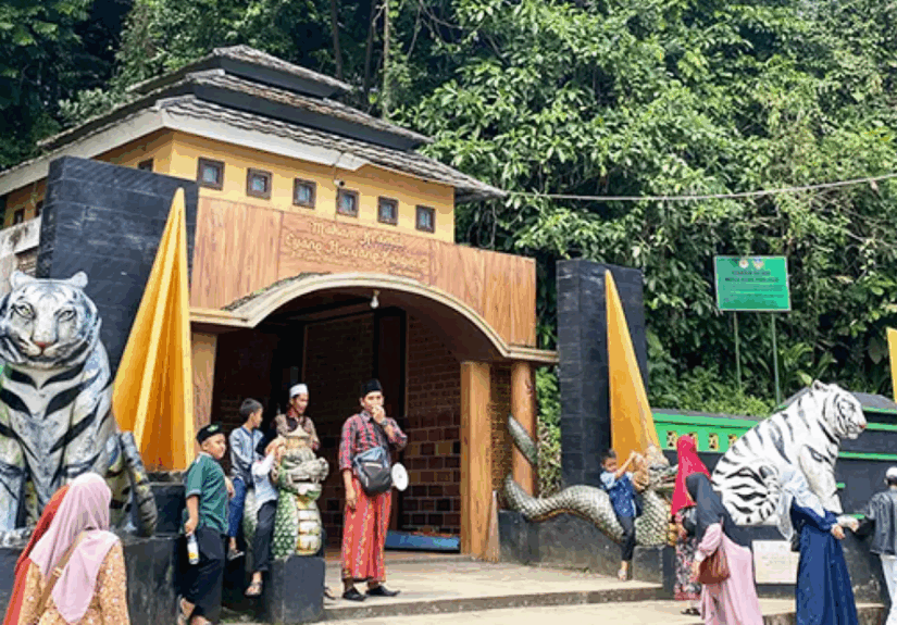 Makam Panjalu