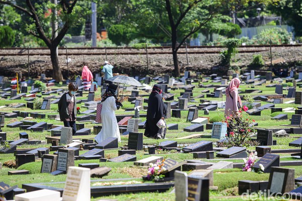 tradisi ziarah indonesia