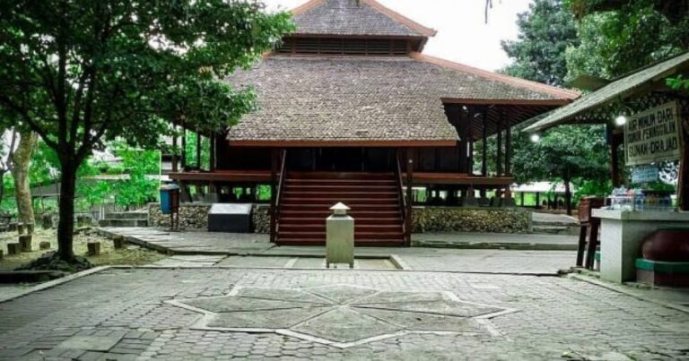 Makam Sunan Drajat