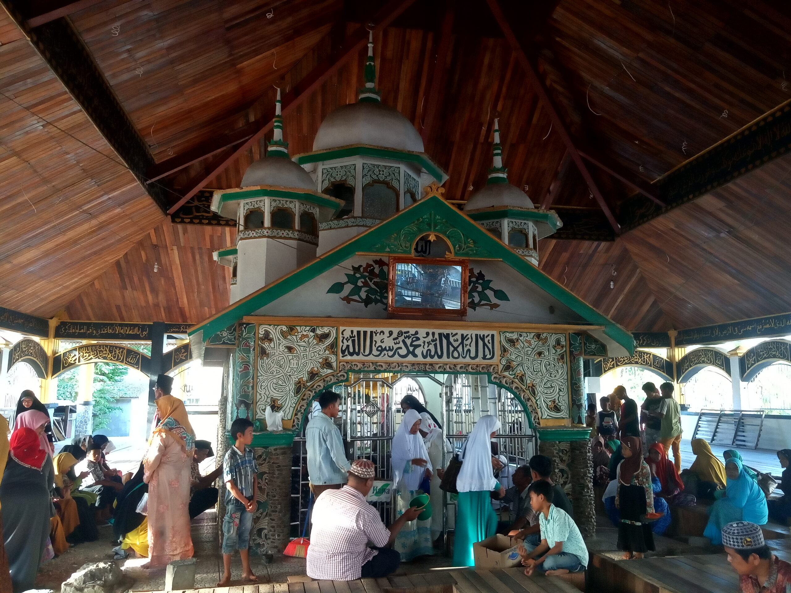 Makam Syekh Burhanuddin