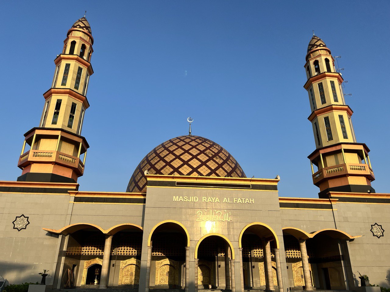 Masjid Raya Al Fatah