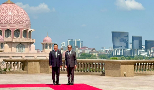 Ilustrasi anwar anutin untuk artikel Anwar Anutin Gelar Pertemuan Dua Hala di Putrajaya